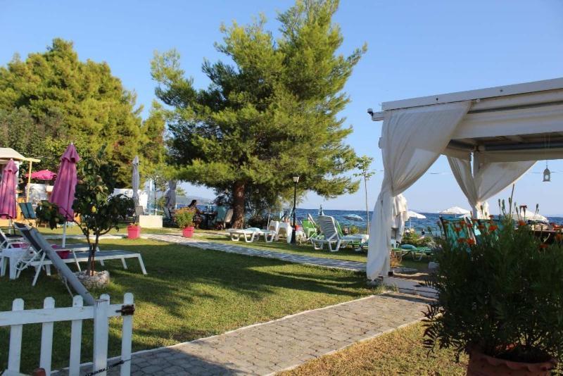 Maras Marinas Home Nikiti  Esterno foto
